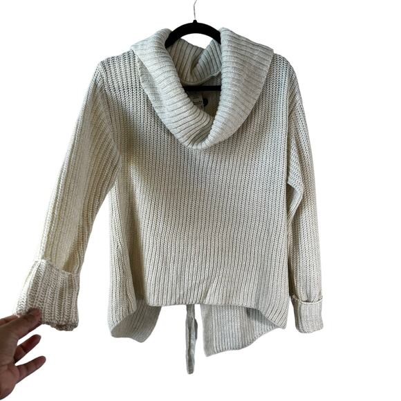 American Rag Cie Women's Lace Up Back Chunky Knit Sweater Cream Small Fisherman - Picture 3 of 9